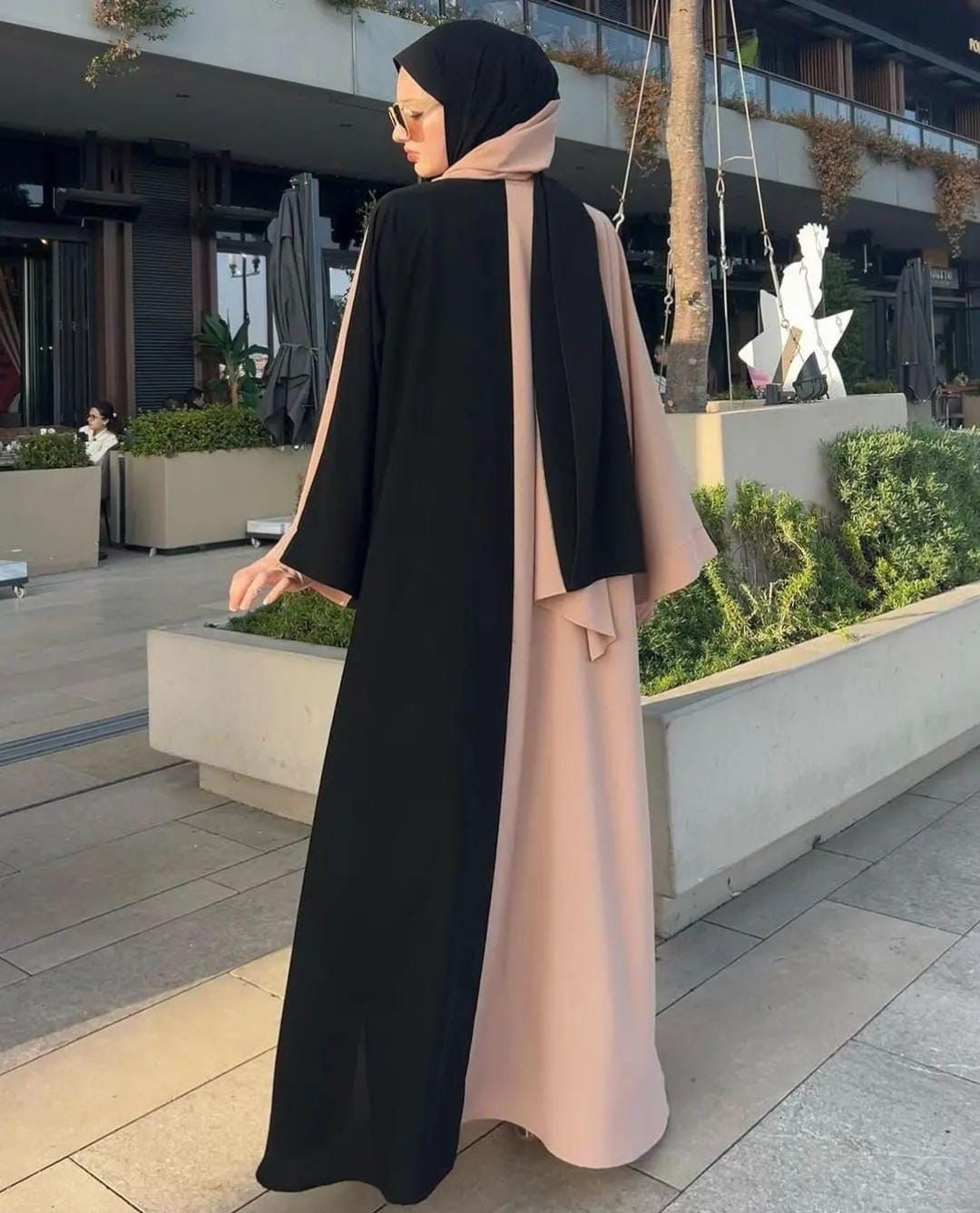 Elegant Dual Colour Abaya β¨