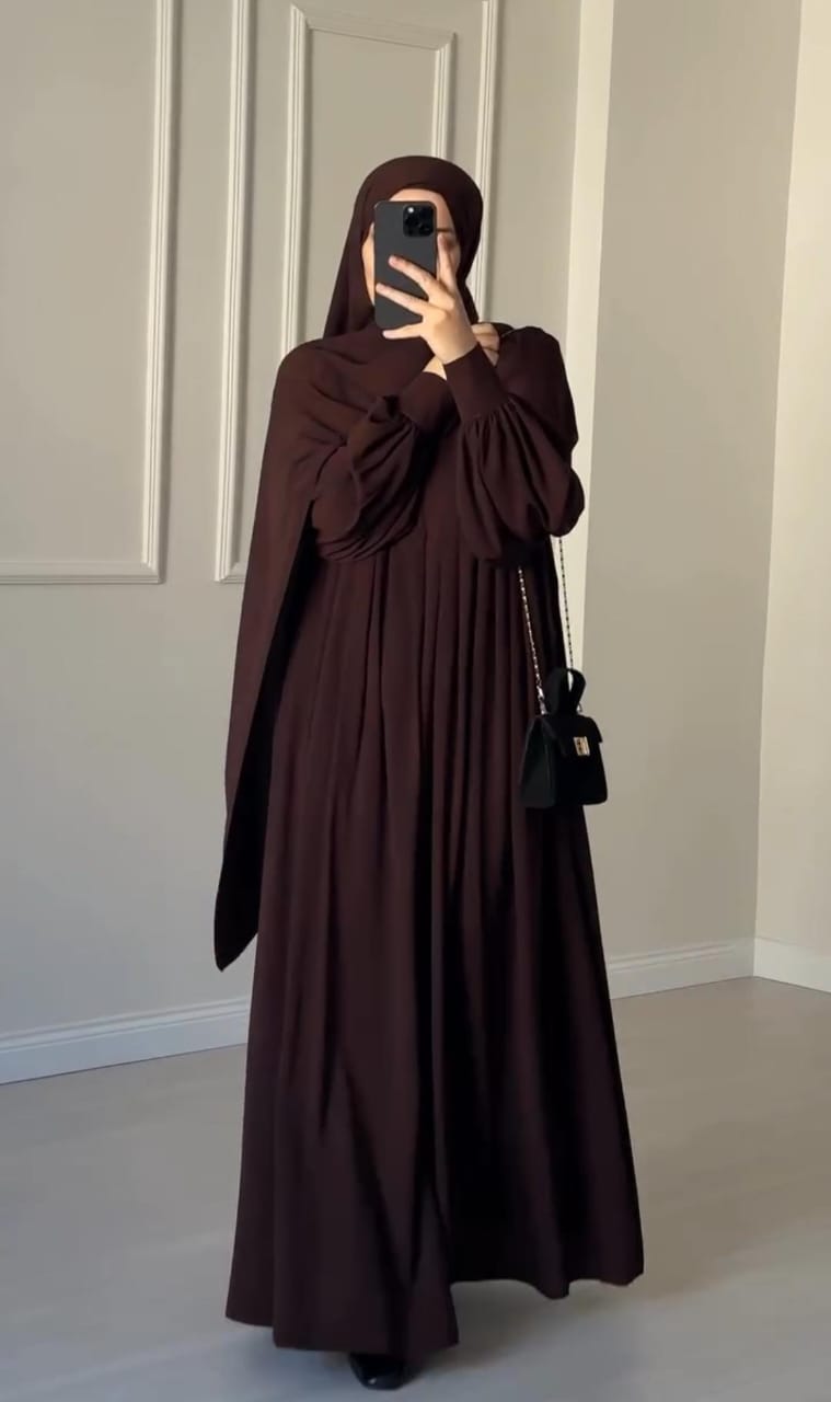 Almondie Abaya With Staller π°