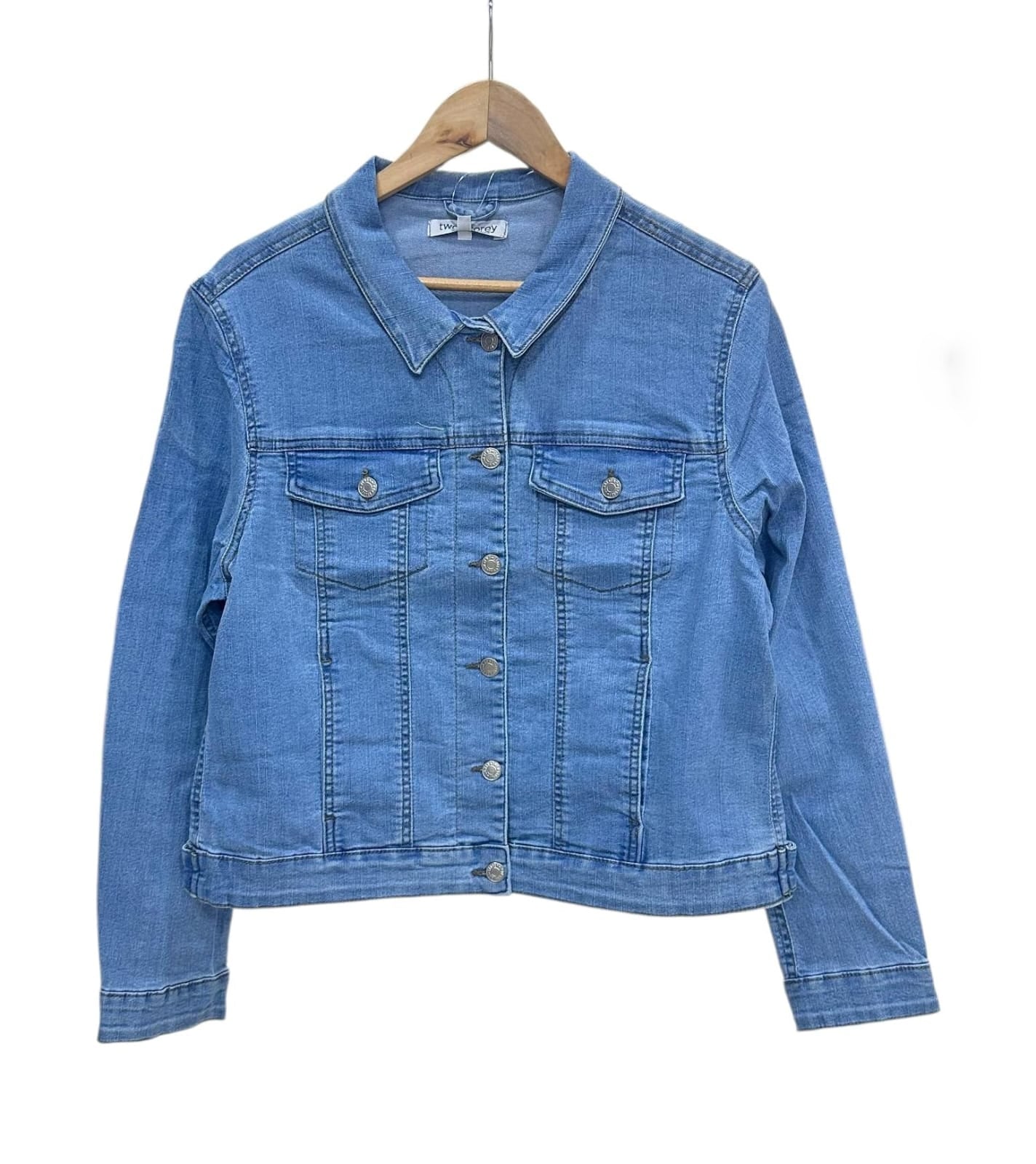 Classic Ladies Denim Jacket 🧥