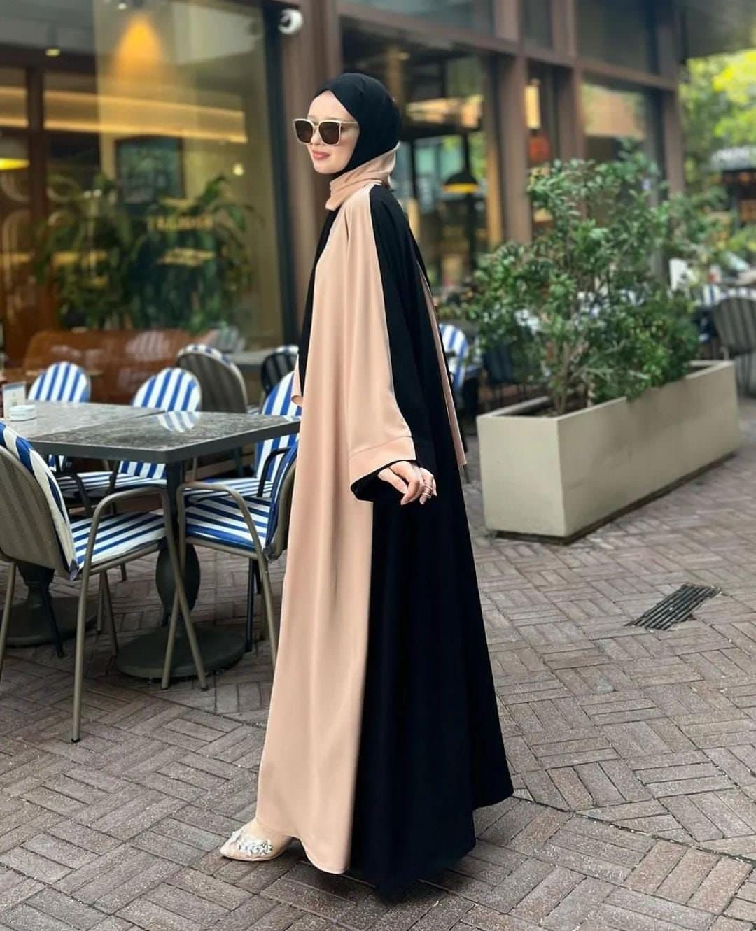 Elegant Dual Colour Abaya ✨