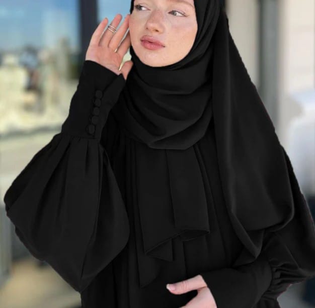 Arabian Dream Abaya with Staller