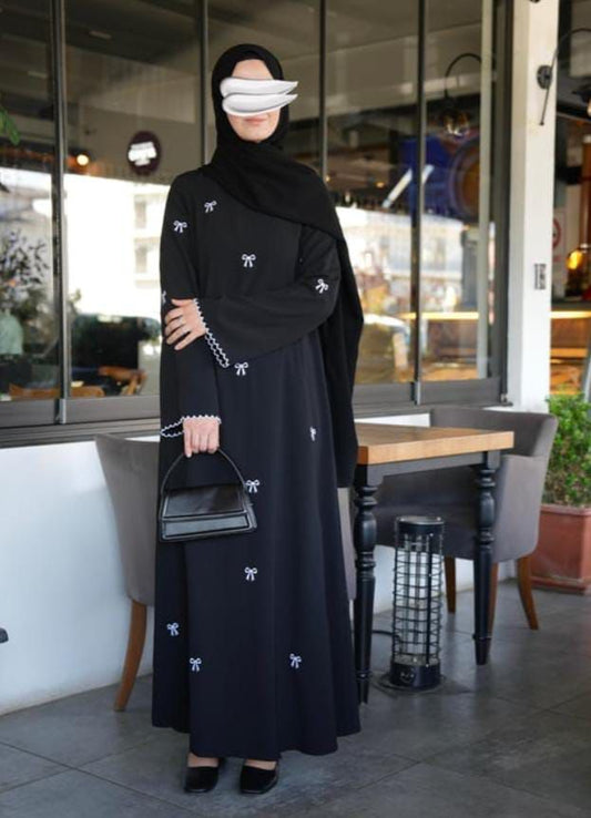 Black & White Embroidered Bow Abaya 🤍🖤