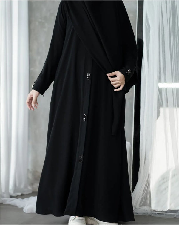 Mirha Abaya with Staller
